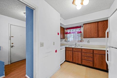 Tiny photo for 1928 Blackthorn Drive #1, Champaign, IL 61821 (MLS # 12521534)