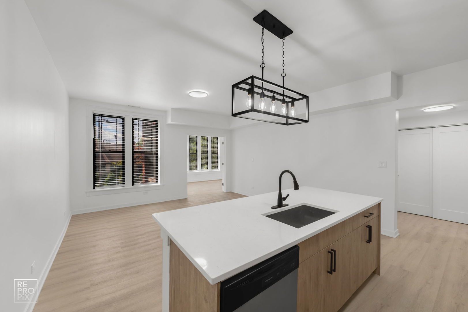 7717 N Sheridan Road 2F