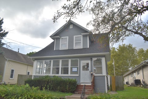 Photo of 1841 2nd Street, Moline, IL 61265 (MLS # 12777948)