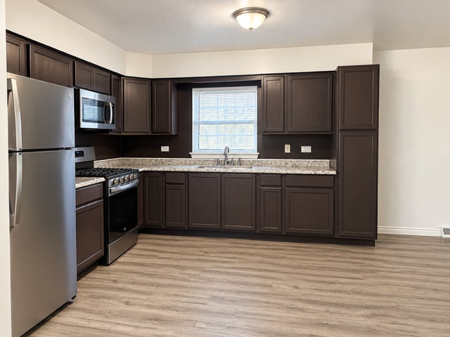 2217 W 156th Place