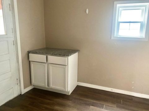 Tiny photo for 802 S Peoria Avenue, Dixon, IL 61021 (MLS # 12505676)