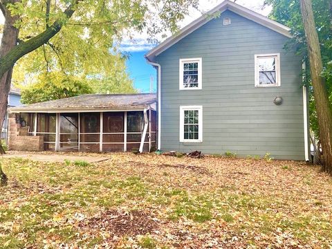 Tiny photo for 802 S Peoria Avenue, Dixon, IL 61021 (MLS # 12505676)