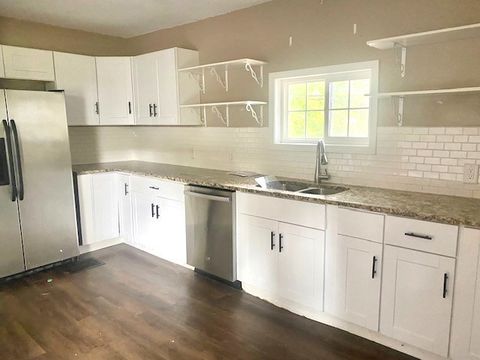 Tiny photo for 802 S Peoria Avenue, Dixon, IL 61021 (MLS # 12505676)