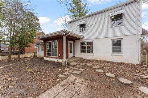 Tiny photo for 1412 W Clark Street, Champaign, IL 61821 (MLS # 12590686)
