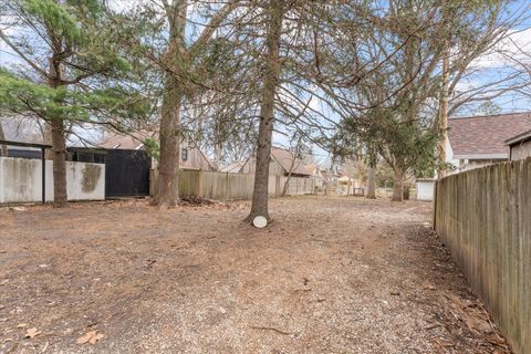 Tiny photo for 1412 W Clark Street, Champaign, IL 61821 (MLS # 12590686)