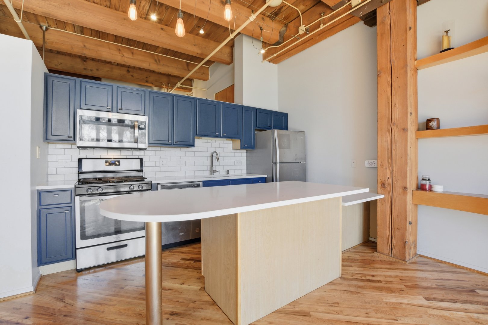 1250 W VAN BUREN Street 313