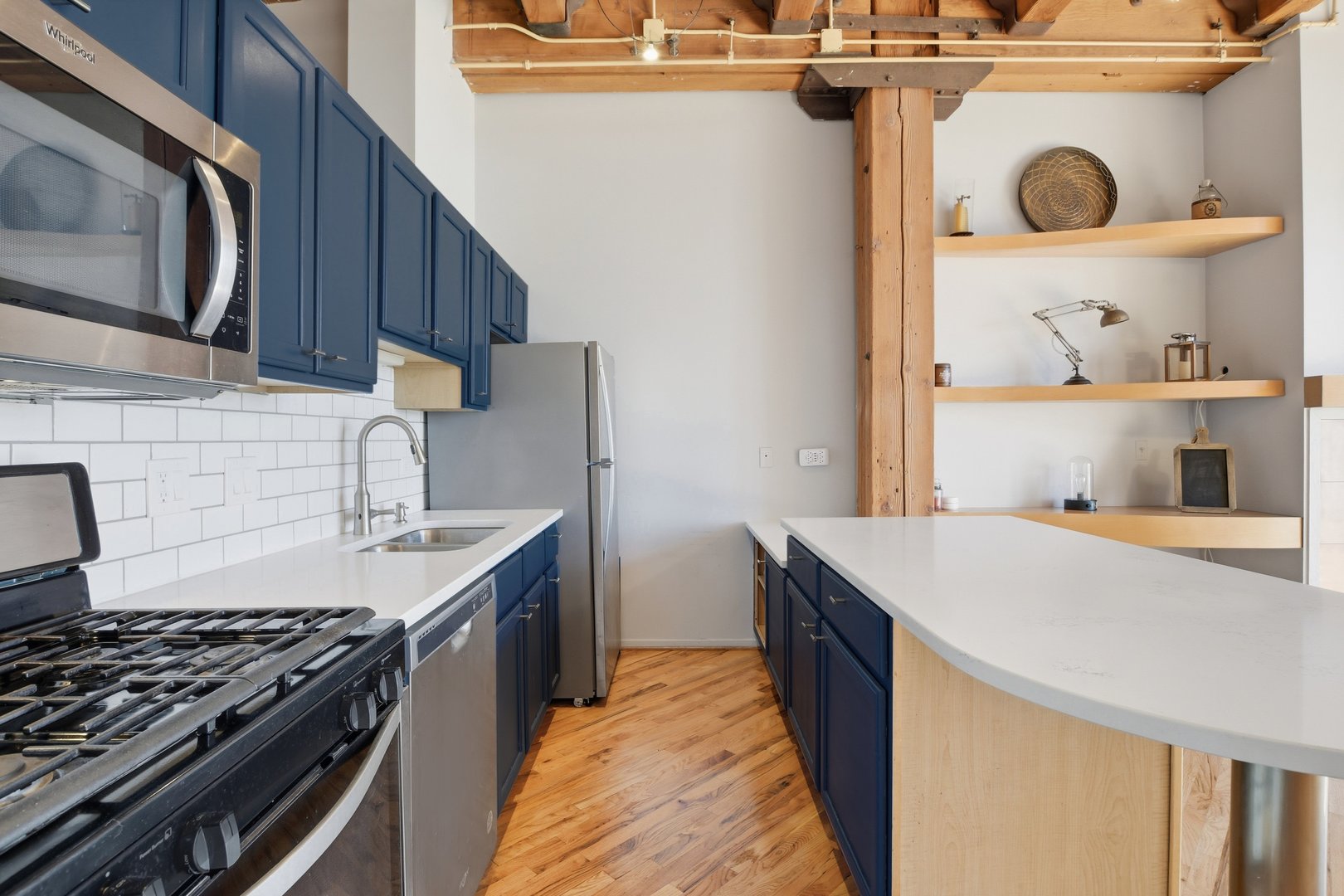 1250 W VAN BUREN Street 313