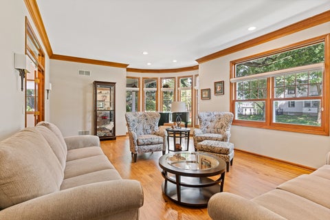 Tiny photo for 390 Grandview Avenue, Glen Ellyn, IL 60137 (MLS # 12738431)