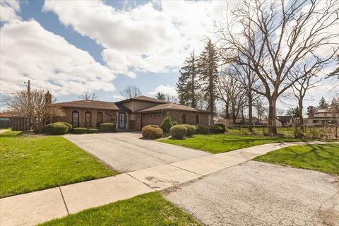 Tiny photo for 16533 Louis Avenue, South Holland, IL 60473 (MLS # 12618733)