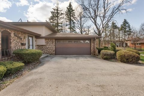 Tiny photo for 16533 Louis Avenue, South Holland, IL 60473 (MLS # 12618733)