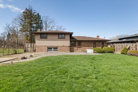 Tiny photo for 16533 Louis Avenue, South Holland, IL 60473 (MLS # 12618733)