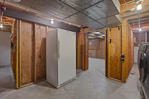 Tiny photo for 16533 Louis Avenue, South Holland, IL 60473 (MLS # 12618733)