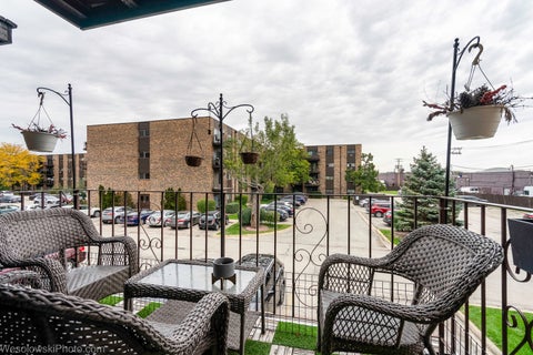 Tiny photo for 8901 N Western Avenue #202, Des Plaines, IL 60016 (MLS # 12778666)