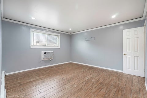 Tiny photo for 8901 N Western Avenue #202, Des Plaines, IL 60016 (MLS # 12778666)