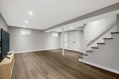 Tiny photo for 924 Shambliss Lane, Buffalo Grove, IL 60089 (MLS # 12582581)