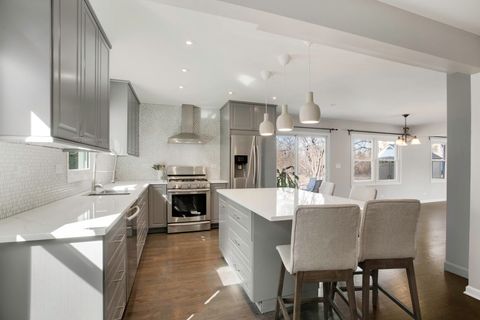 Tiny photo for 924 Shambliss Lane, Buffalo Grove, IL 60089 (MLS # 12582581)