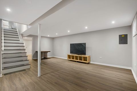 Tiny photo for 924 Shambliss Lane, Buffalo Grove, IL 60089 (MLS # 12582581)