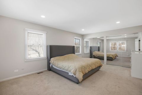 Tiny photo for 924 Shambliss Lane, Buffalo Grove, IL 60089 (MLS # 12582581)