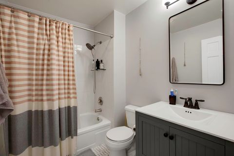 Tiny photo for 924 Shambliss Lane, Buffalo Grove, IL 60089 (MLS # 12582581)