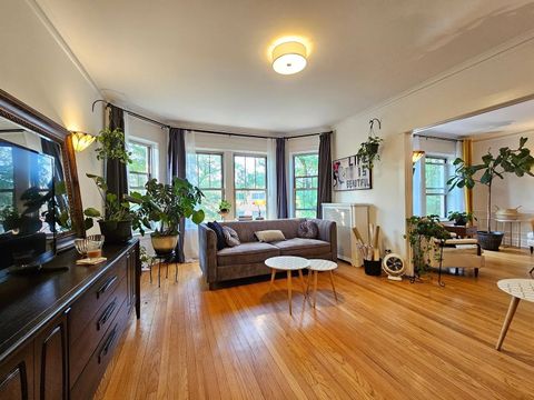 Tiny photo for 605 Washington Boulevard #3N, Oak Park, IL 60302 (MLS # 12627674)