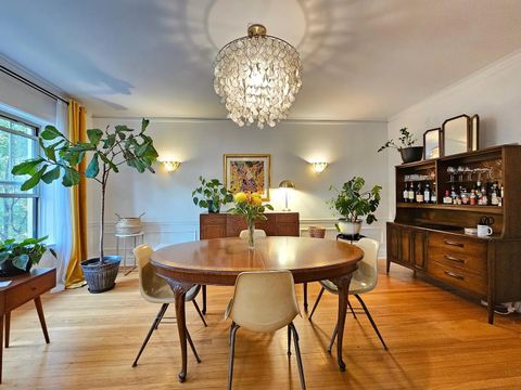 Tiny photo for 605 Washington Boulevard #3N, Oak Park, IL 60302 (MLS # 12627674)