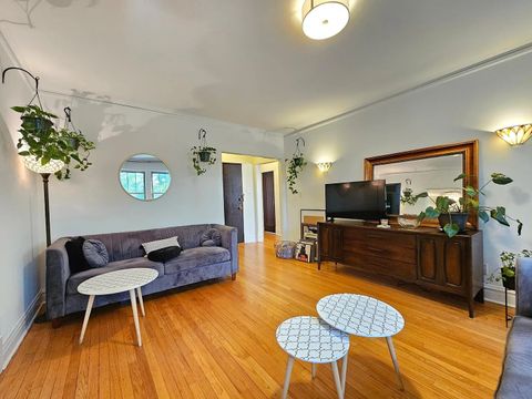 Tiny photo for 605 Washington Boulevard #3N, Oak Park, IL 60302 (MLS # 12627674)