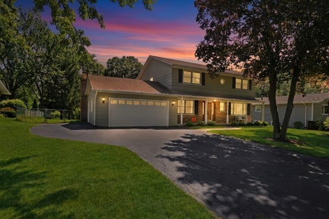 Tiny photo for 15033 W Redwood Lane, Libertyville, IL 60048 (MLS # 12721677)