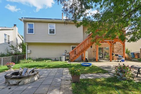 Tiny photo for 1890 Harvest Lane, Glendale Heights, IL 60139 (MLS # 12477640)