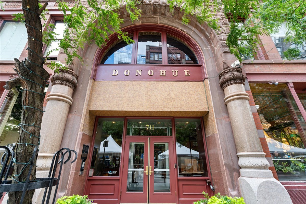 711 S Dearborn Street 202