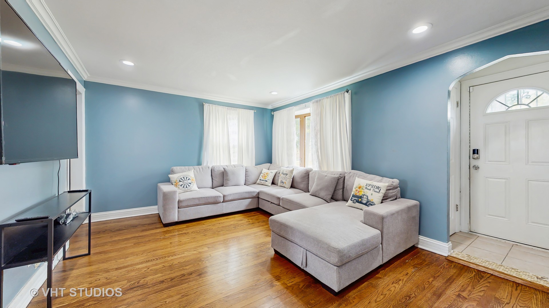 3033 Dora Street