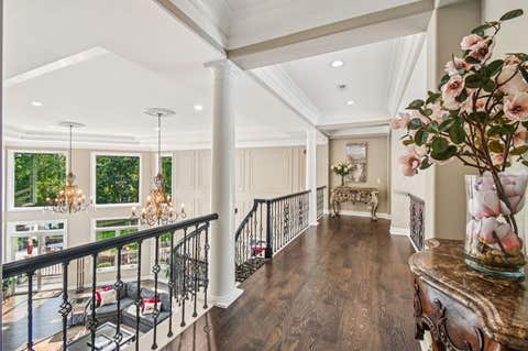 Tiny photo for 3001 Glen Eagles Court, St. Charles, IL 60174 (MLS # 12663285)