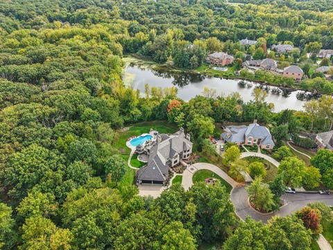 Tiny photo for 3001 Glen Eagles Court, St. Charles, IL 60174 (MLS # 12663285)