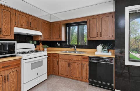 Tiny photo for 8212 Anchor Drive #508, Woodridge, IL 60517 (MLS # 12706922)