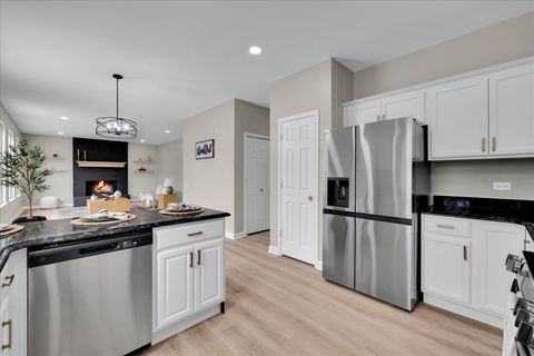 Tiny photo for 555 Bluestem Drive, Yorkville, IL 60560 (MLS # 12615451)