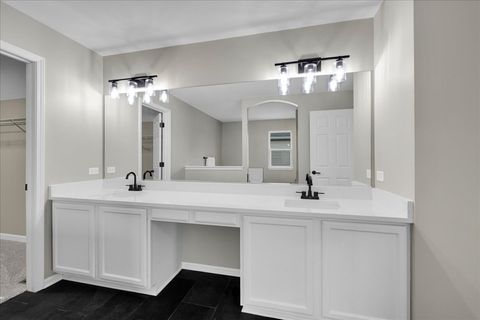 Tiny photo for 555 Bluestem Drive, Yorkville, IL 60560 (MLS # 12615451)