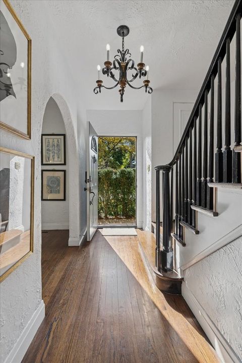 Tiny photo for 420 W Cook Avenue, Libertyville, IL 60048 (MLS # 12471384)