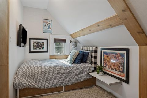 Tiny photo for 420 W Cook Avenue, Libertyville, IL 60048 (MLS # 12471384)