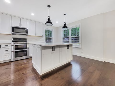 Tiny photo for 401 S Fourth Avenue, Libertyville, IL 60048 (MLS # 12368368)