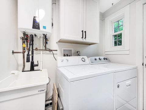 Tiny photo for 401 S Fourth Avenue, Libertyville, IL 60048 (MLS # 12368368)
