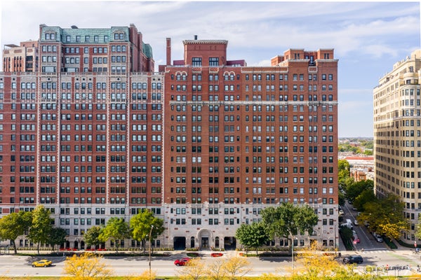 3260 N LAKE SHORE DR APT 18A, CHICAGO, IL 60657 - Image cebebdcfe57ff5f11e671241e78be660/3552012048