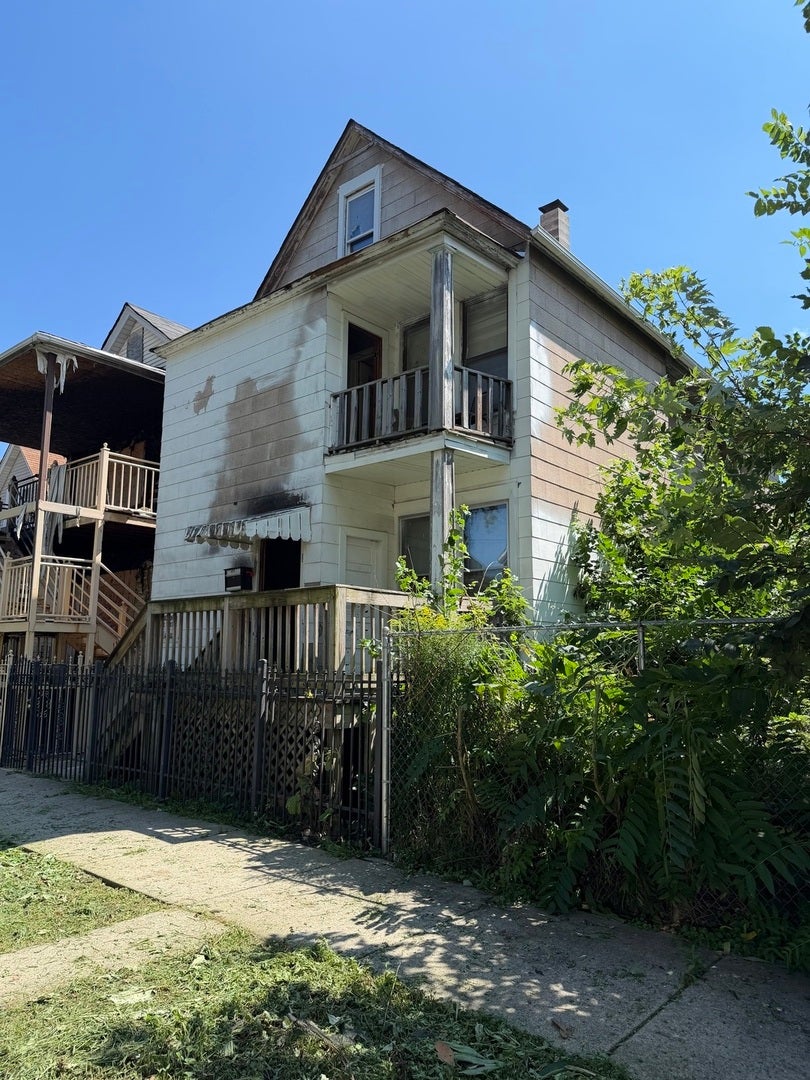 321 E 116th Street