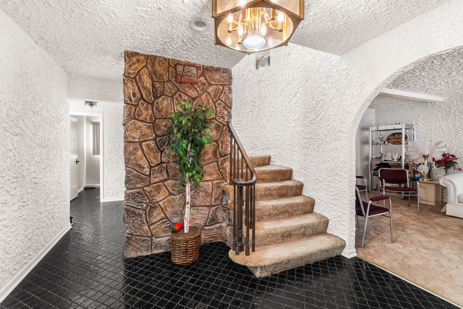 818 Prairie Lawn Road