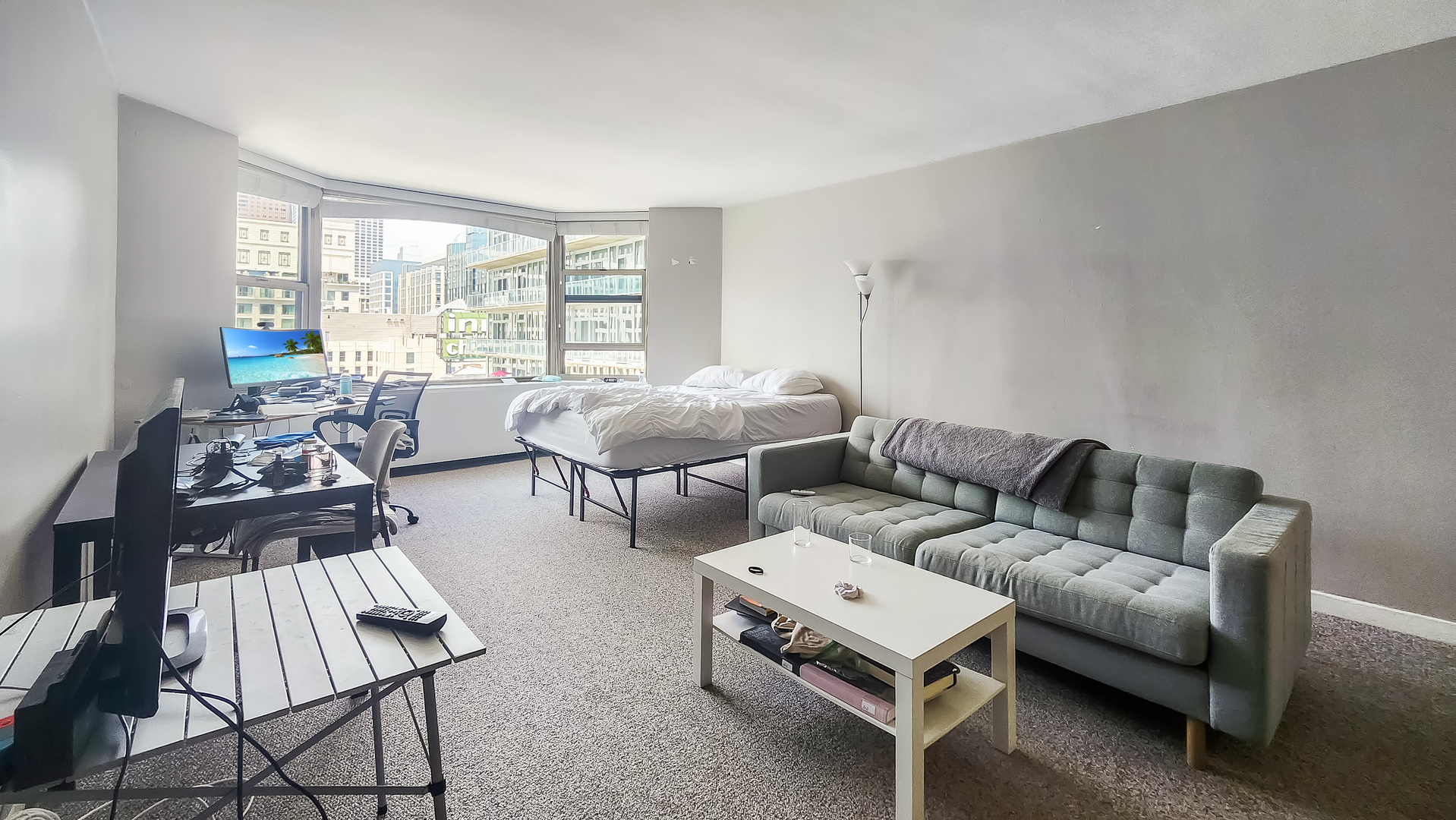 535 N MICHIGAN Avenue 2710