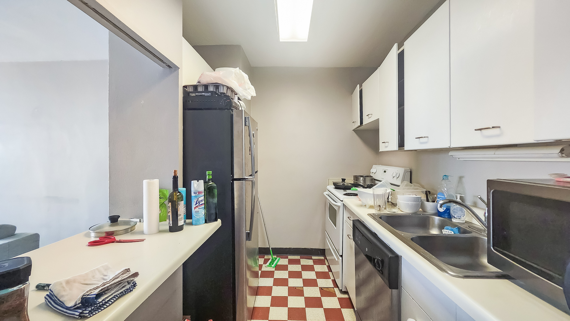535 N MICHIGAN Avenue 2710