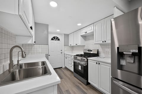 Tiny photo for 257 dover Drive #c, Des Plaines, IL 60018 (MLS # 12723363)