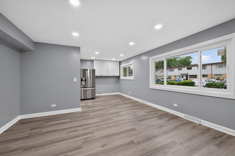 Tiny photo for 257 dover Drive #c, Des Plaines, IL 60018 (MLS # 12723363)