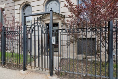Photo of 923 E 61st Street #2, Chicago, IL 60637 (MLS # 12626562)
