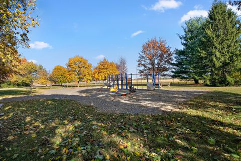 Tiny photo for 1393 Oakleaf Drive, St. Anne, IL 60964 (MLS # 12510901)