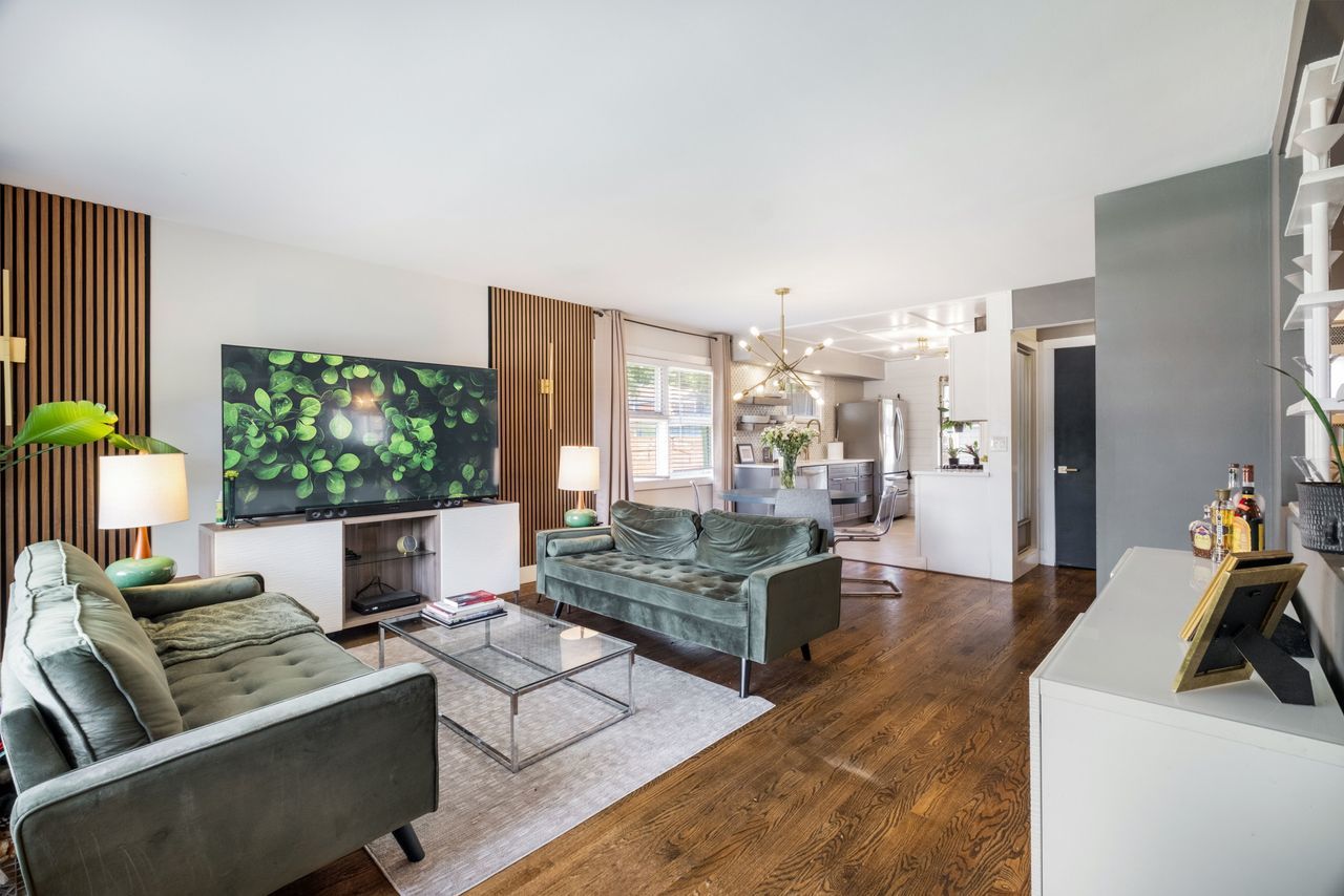 4108 Main Street