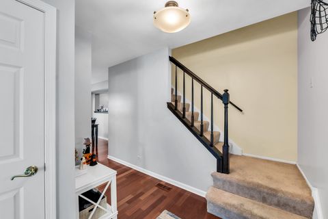 Tiny photo for 896 Chaucer Way, Buffalo Grove, IL 60089 (MLS # 12497901)